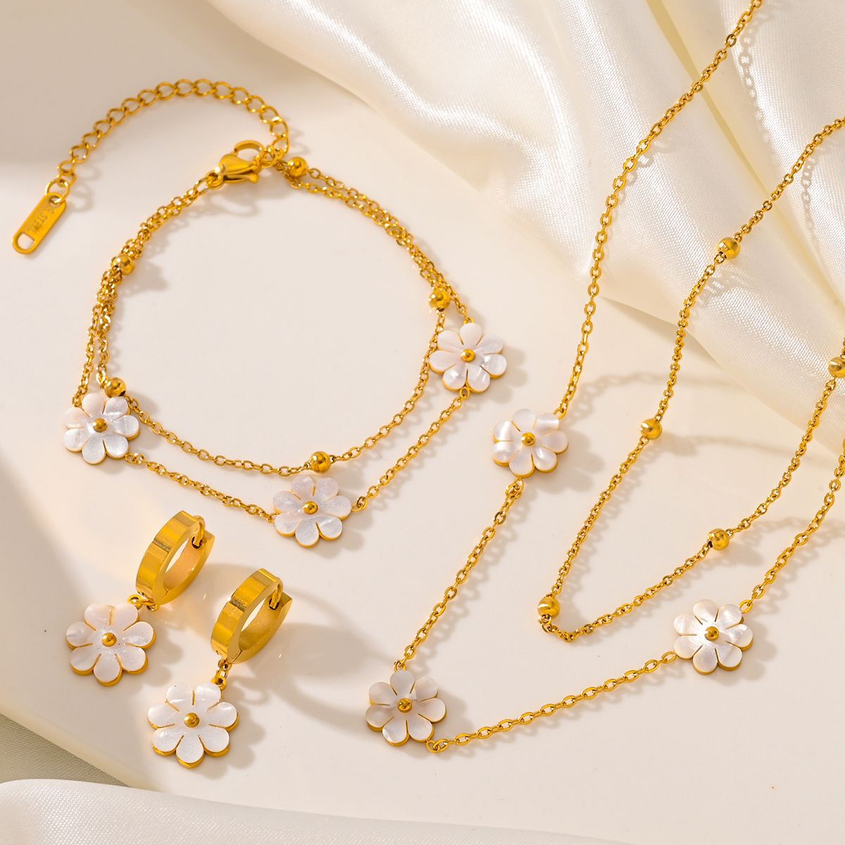 HD Jewelry Daisy Jewellery — Matching Pieces & Set — Product detail