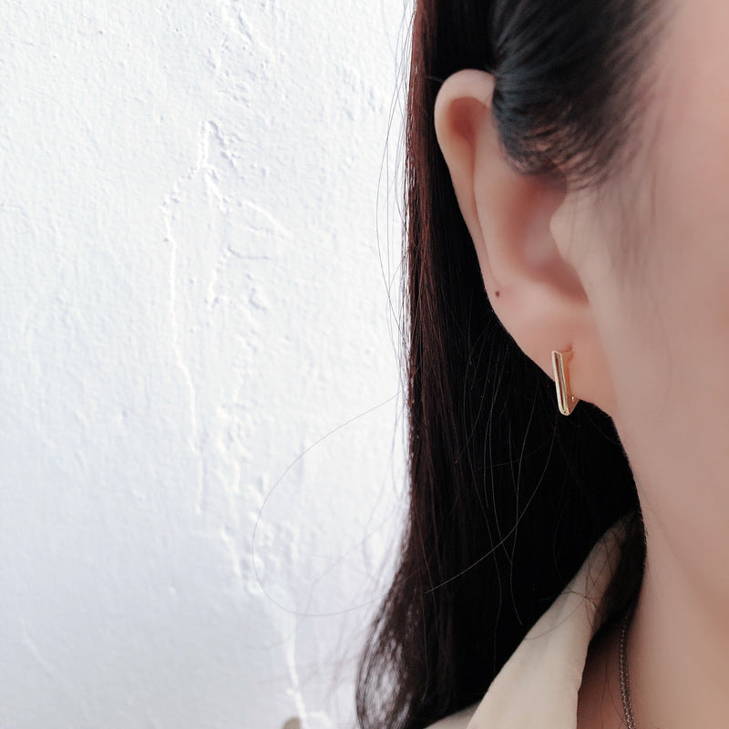 S925 Triangle Hoop Earrings — product view